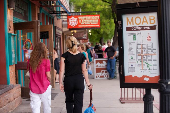 banner-moab-shopping